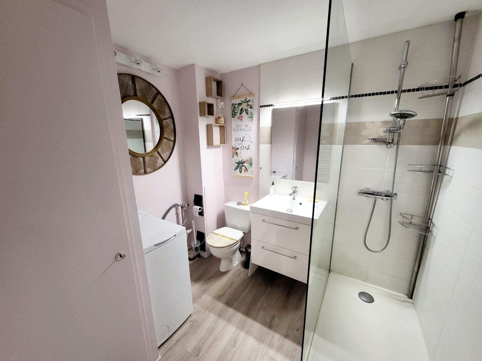 Appartement Moderne Au Centre-Ville, 150M Plage, Wifi, Confort Ideal Pour Familles - Fr-1-92-876 لي سابلِ دولونْ المظهر الخارجي الصورة